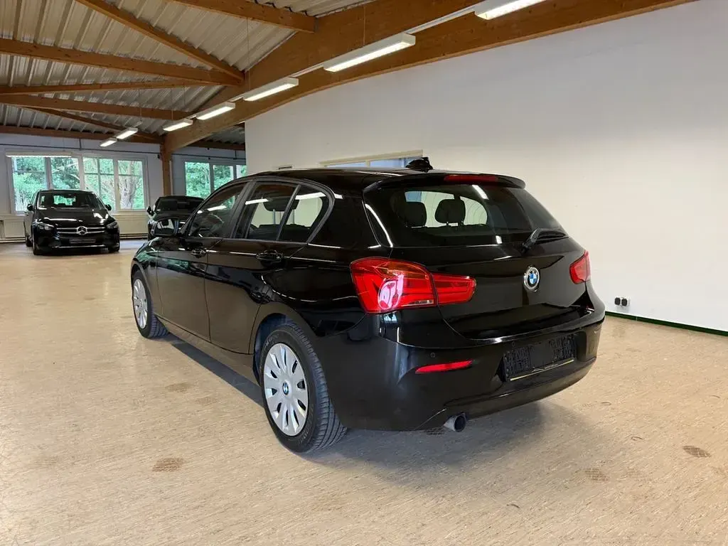 Gebraucht BMW 116 Advantage 109 PS (80 kW) 2016 Schwarz Kleinwagen