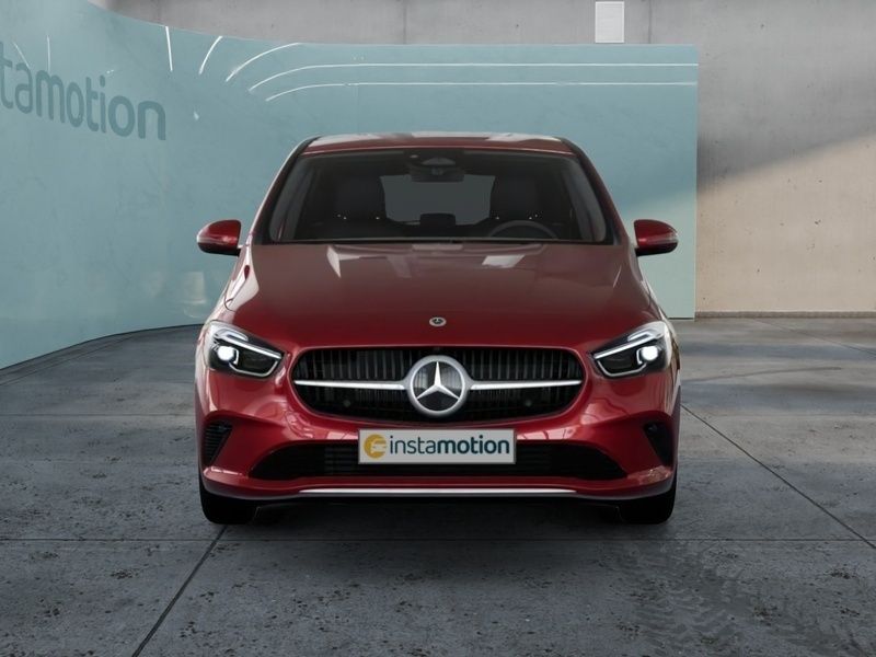 Gebraucht Mercedes B250 224 PS (164 kW) 2024 Rot Kleinwagen