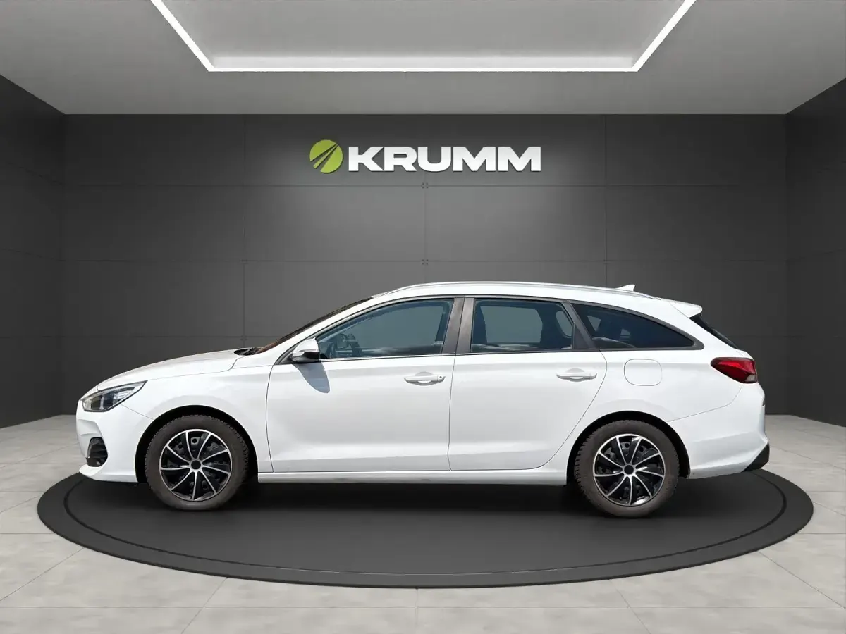 Gebraucht Hyundai i30 Trend 116 PS (85 kW) 2018 Weiß Kombi