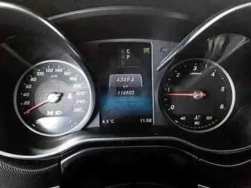 Gebraucht Mercedes V220 120 PS (88 kW) 2022 Weiß Van / Kleinbus