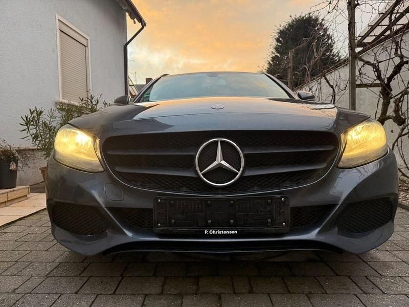 Gebraucht Mercedes C200 136 PS (100 kW) 2015 Grau Kombi