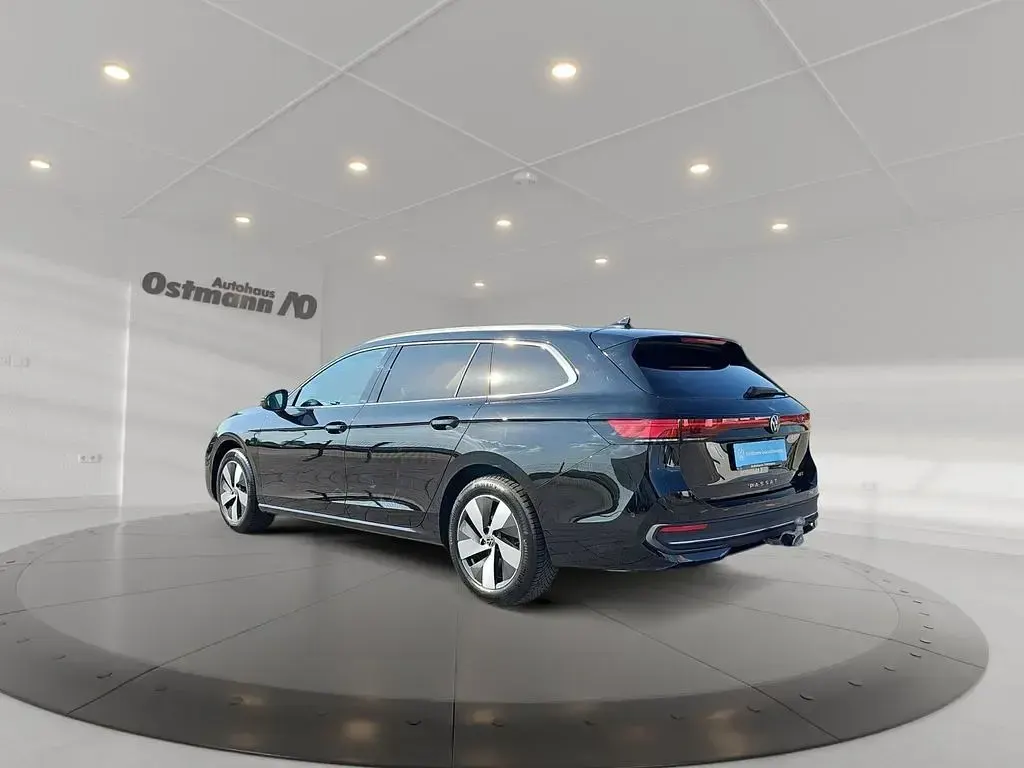 Gebraucht VW Passat Business 150 PS (110 kW) 2025 Schwarz Kombi