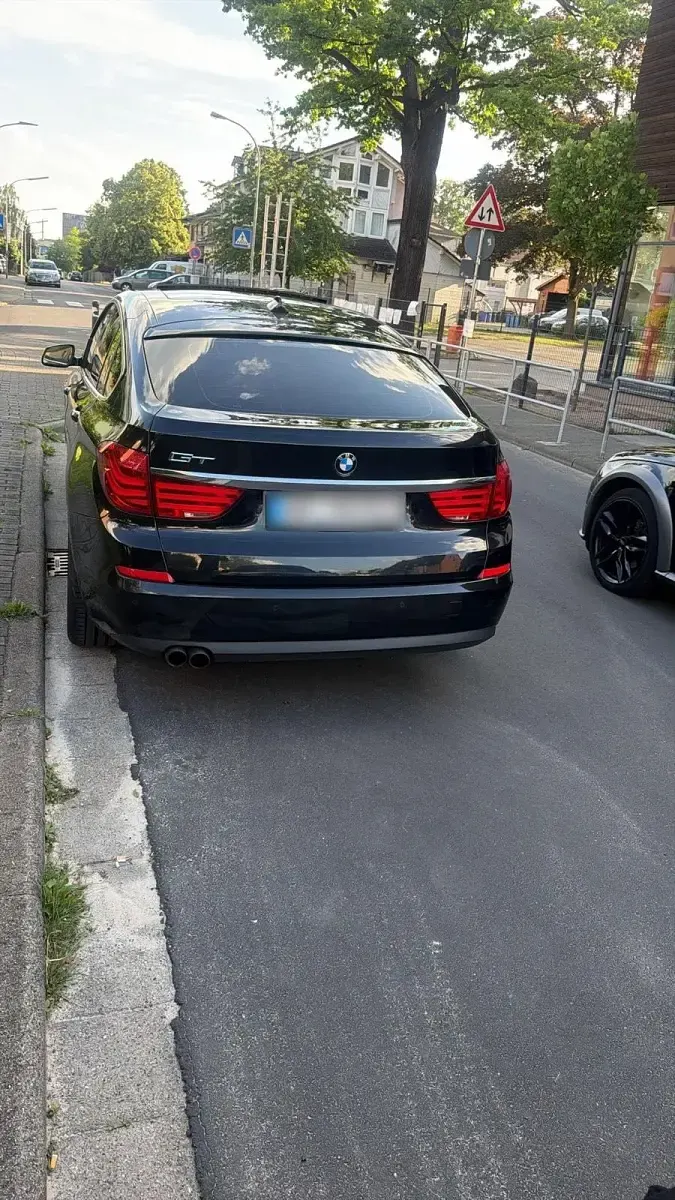Gebraucht BMW 530 245 PS (180 kW) 2010 Schwarz Limousine