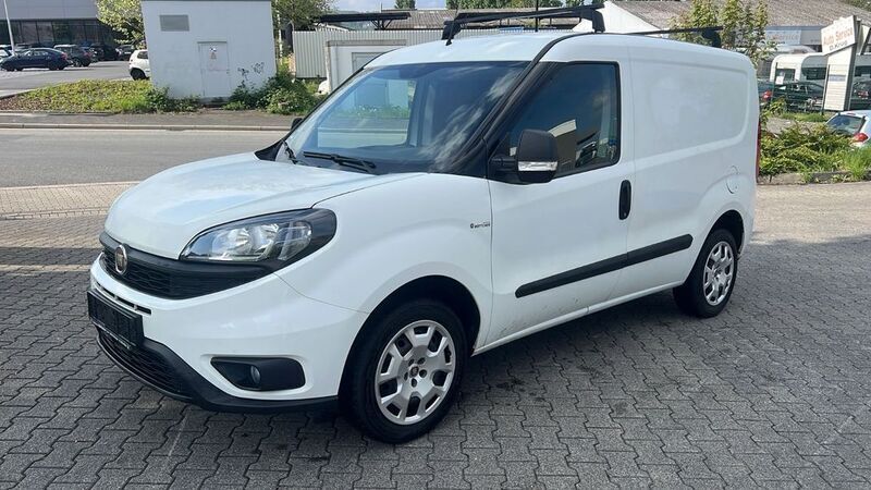 Weiß Gebraucht 2019 Fiat Doblò Van / Kleinbus | 6.499 € (Superpreis) - Bild 1/4