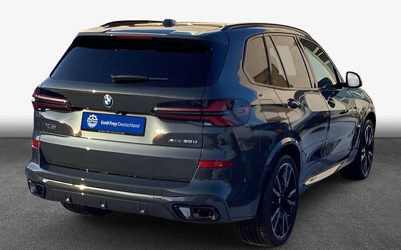 Neu BMW X5 298 PS (219 kW) 2026 Grau SUV