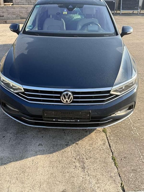 Second-hand VW Passat Elegance 190 CP (139 kW) 2020 Albastru Break