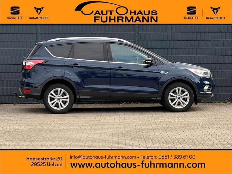 Używany Ford Kuga Cool & Connect 120 KM (88 kW) 2017 Niebieski SUV