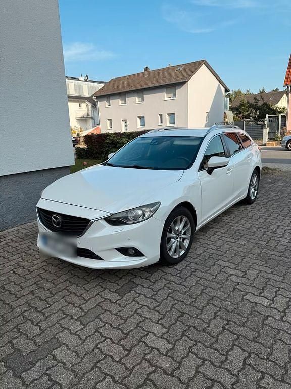 Weiß Gebraucht 2014 Mazda 6 Center-Line Kombi | 6.500 € (Fairer Preis) - Bild 1/4