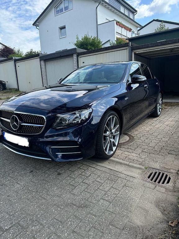 Blau Gebraucht 2018 Mercedes E43 AMG AMG Limousine | 38.700 € (Teuer) - Bild 1/4