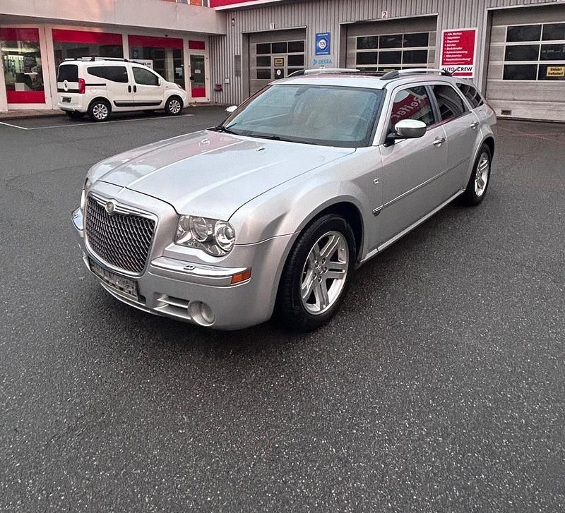 Gebraucht Chrysler 300C 218 PS (160 kW) 2009 Silber Kombi