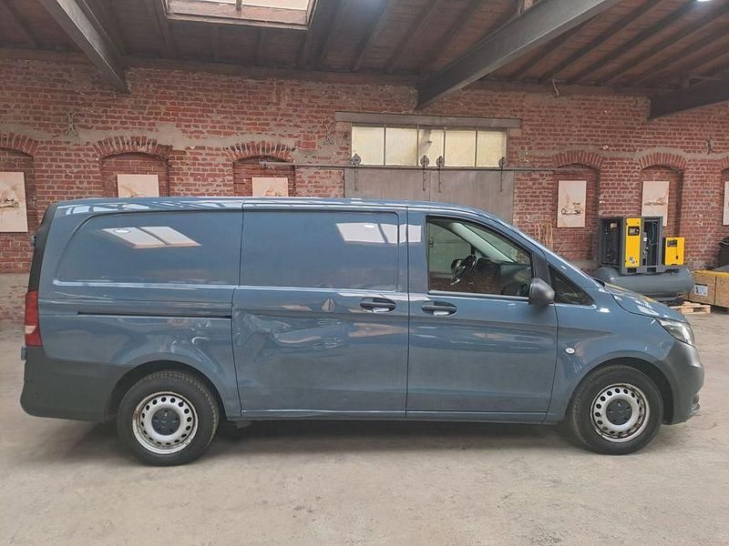 Gebraucht Mercedes Vito 102 PS (75 kW) 2020 Grau Van