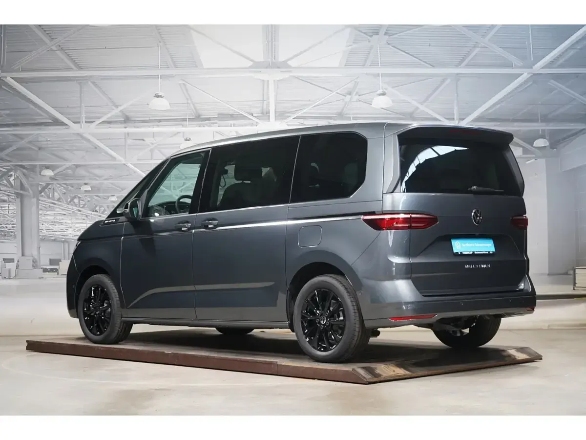 Second-hand VW Multivan Style 150 CP (110 kW) 2025 Monovolum