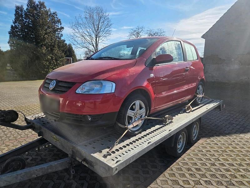 Gebraucht VW Fox Style 55 PS (40 kW) 2010 Rot Kleinwagen