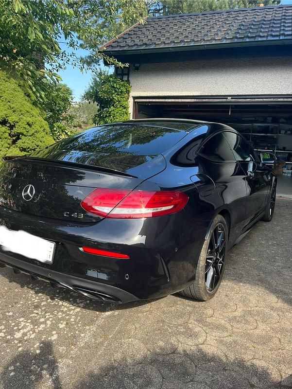 Schwarz Gebraucht 2018 Mercedes C43 AMG AMG Coupé | 40.000 € (Fairer Preis) - Bild 1/4
