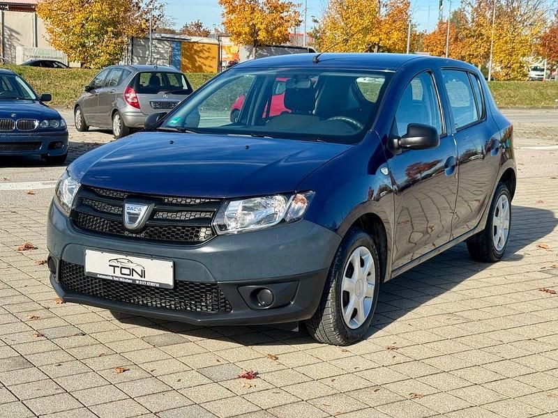 Blau Gebraucht 2016 Dacia Sandero Essentiel Kleinwagen | 7.290 € (Fairer Preis) - Bild 1/4