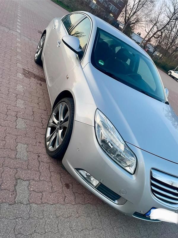 Gebraucht Opel Insignia 220 PS (161 kW) 2009 Grau Limousine