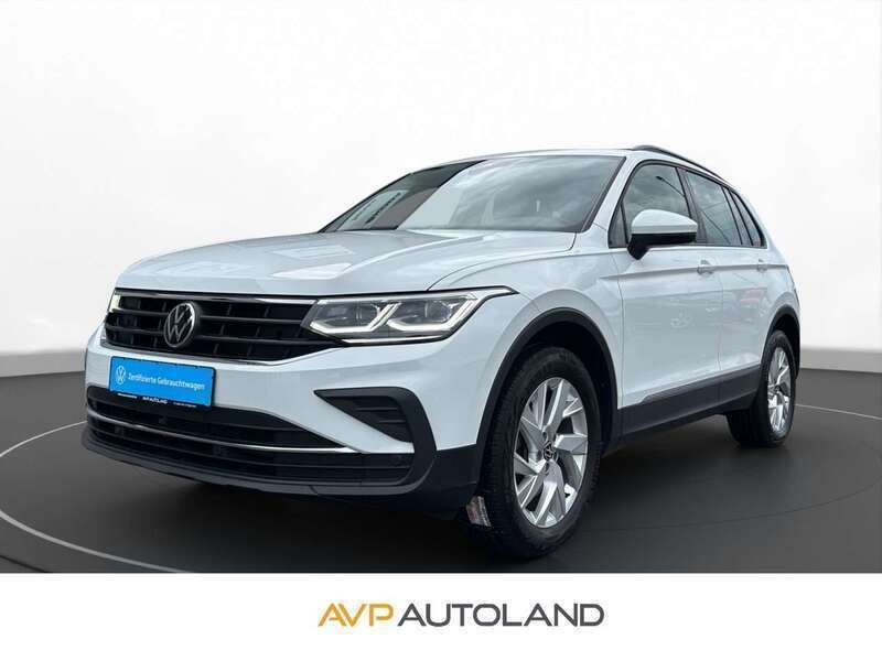 Pure white Gebraucht 2022 VW Tiguan Life SUV | 35.980 € (Etwas zu teuer) - Bild 1/4