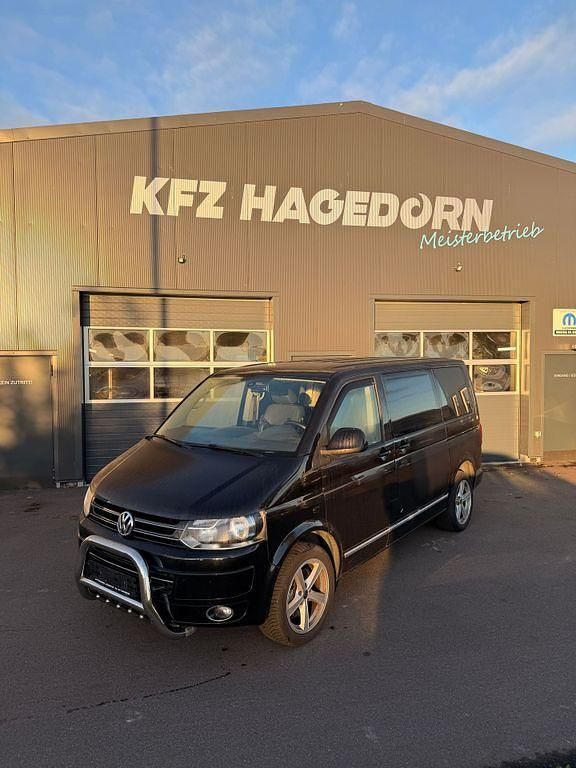 Schwarz Gebraucht 2013 VW T5 Highline Van | 13.990 € (Superpreis) - Bild 1/4