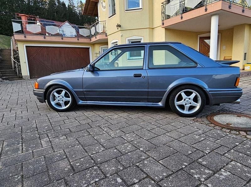 Gebraucht Ford Escort 132 PS (97 kW) 1987 Grau Coupé
