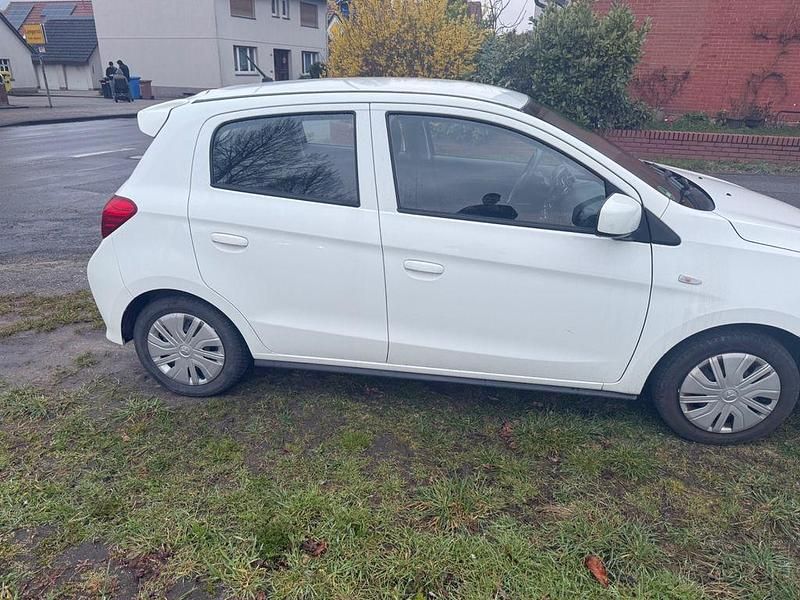 Second-hand Mitsubishi Space Star Select 71 CP (52 kW) 2021 Alb Hatchback