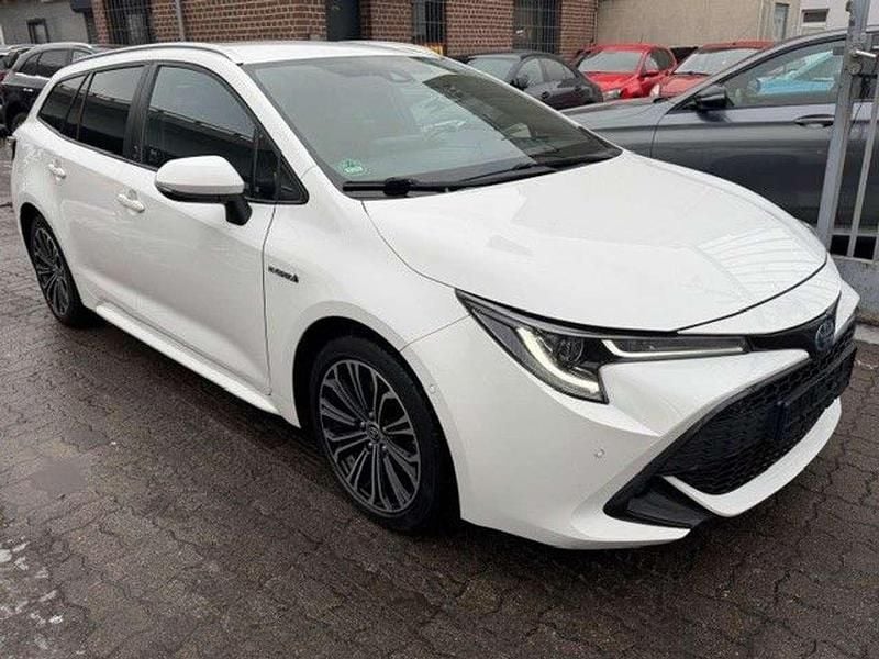 Super (pure) white ii Gebraucht 2021 Toyota Corolla Kombi | 18.300 € (Superpreis) - Bild 1/4
