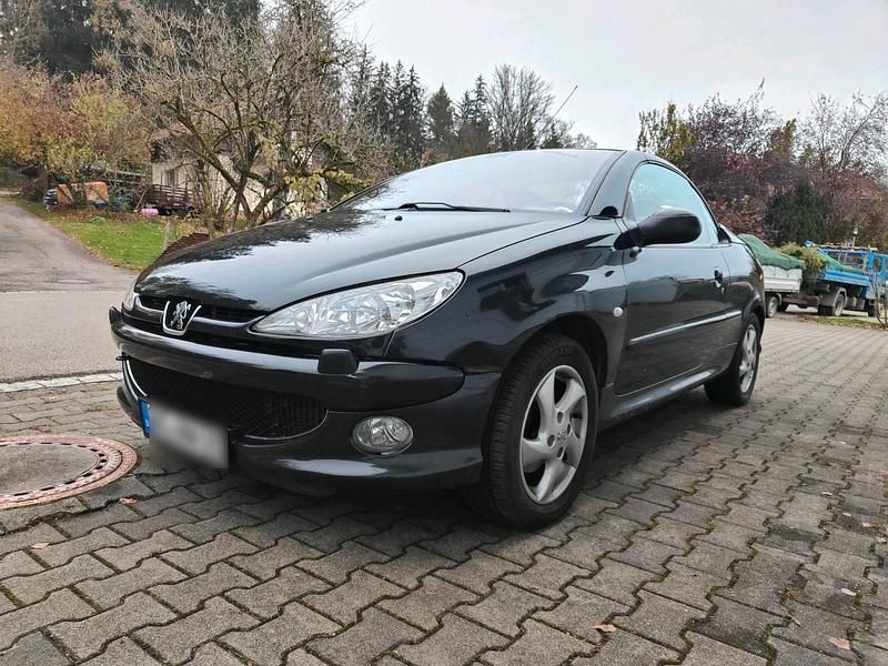 Schwarz Gebraucht 2003 Peugeot 206 CC Cabrio | 1.750 € (Fairer Preis) - Bild 1/4