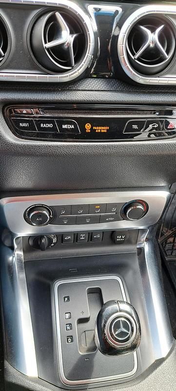 Second-hand Mercedes X250 190 CP (139 kW) 2018 Argintiu Pickup