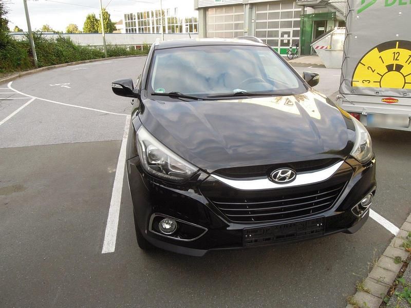 Gebraucht Hyundai ix35 135 PS (99 kW) 2014 Schwarz SUV