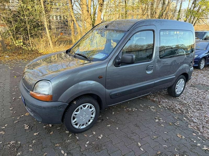 Grau Gebraucht 2001 Renault Kangoo Privilege Kombi | 3.999 € (Teuer) - Bild 1/4