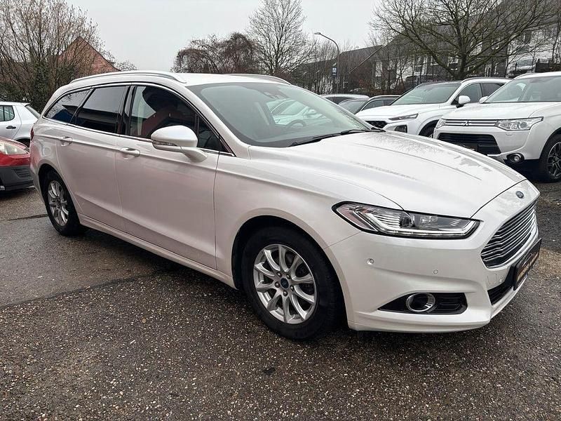 Gebraucht Ford Mondeo Titanium 203 PS (149 kW) 2016 Weiß Limousine