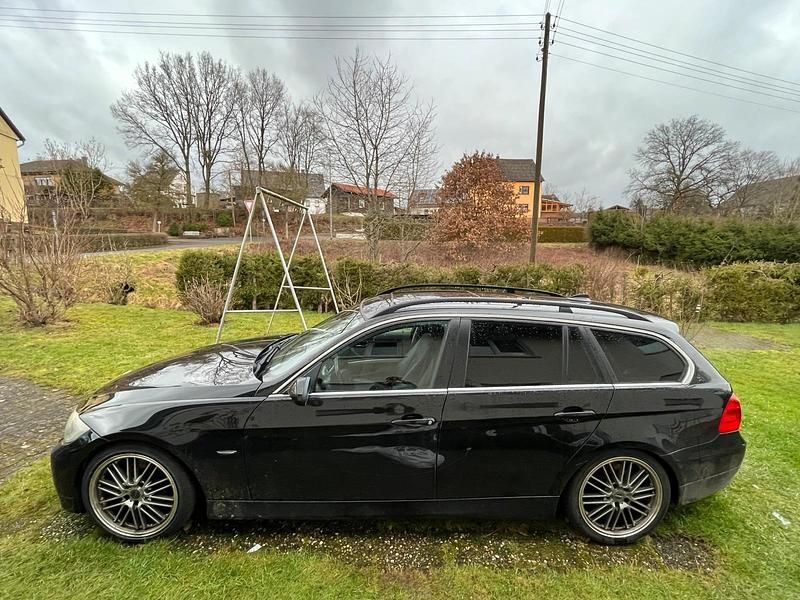 Gebraucht BMW 325 218 PS (160 kW) 2006 Schwarz Kombi