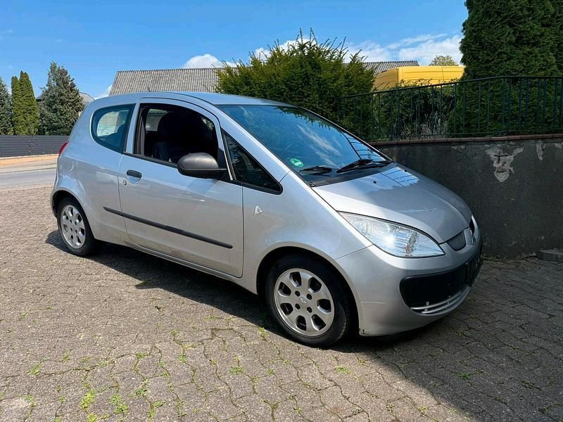 Silber Gebraucht 2006 Mitsubishi Colt Kleinwagen | 1.499 € - Bild 1/4