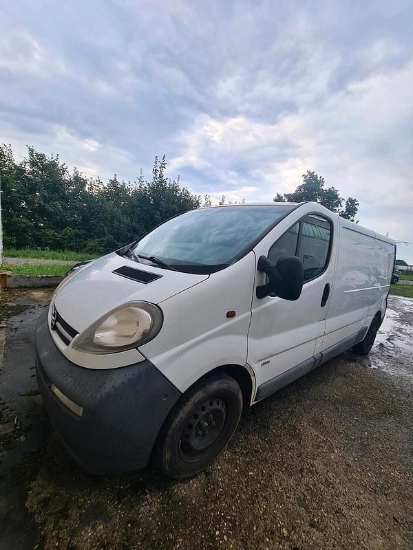 Weiß Gebraucht 2006 Opel Vivaro Van | 3.350 € (Fairer Preis) - Bild 1/4