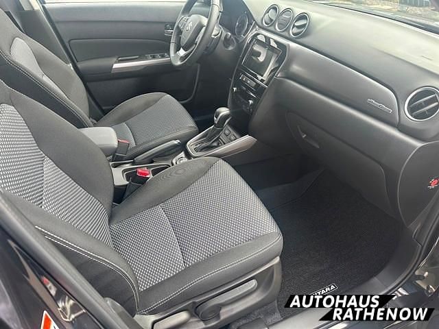 Gebraucht Suzuki Vitara Comfort 116 PS (85 kW) 2024 Cosmic black pearl metallic SUV
