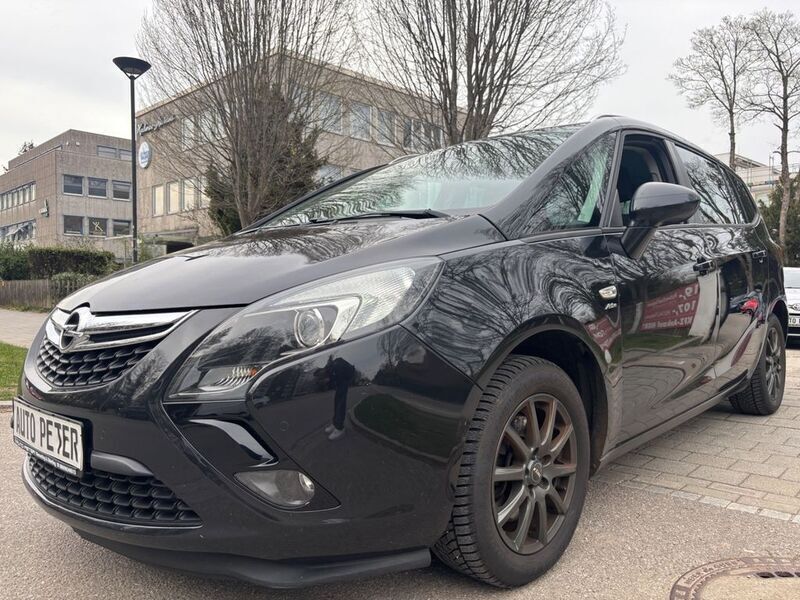 Schwarz Gebraucht 2014 Opel Zafira Tourer Active Van / Kleinbus | 8.700 € (Etwas zu teuer) - Bild 1/4
