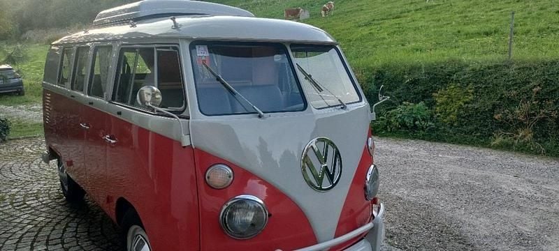 Rot Gebraucht 1966 VW T1 Van | 59.000 € - Bild 1/4