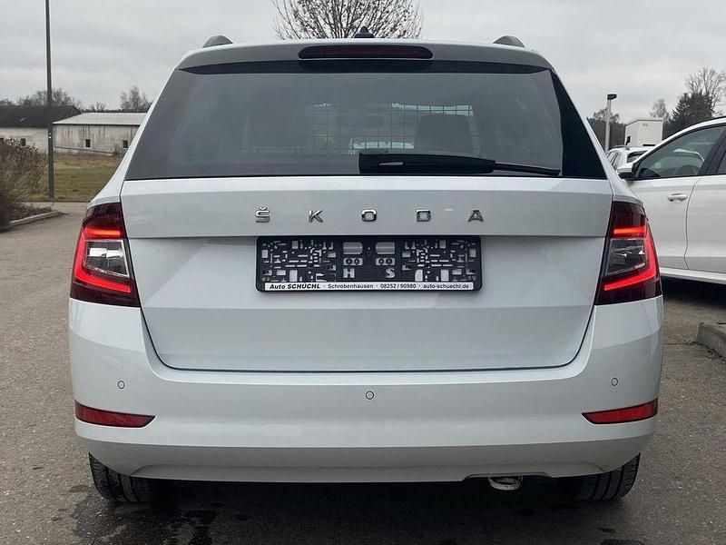 Gebraucht Skoda Fabia 95 PS (69 kW) 2022 Weiß Kleinwagen