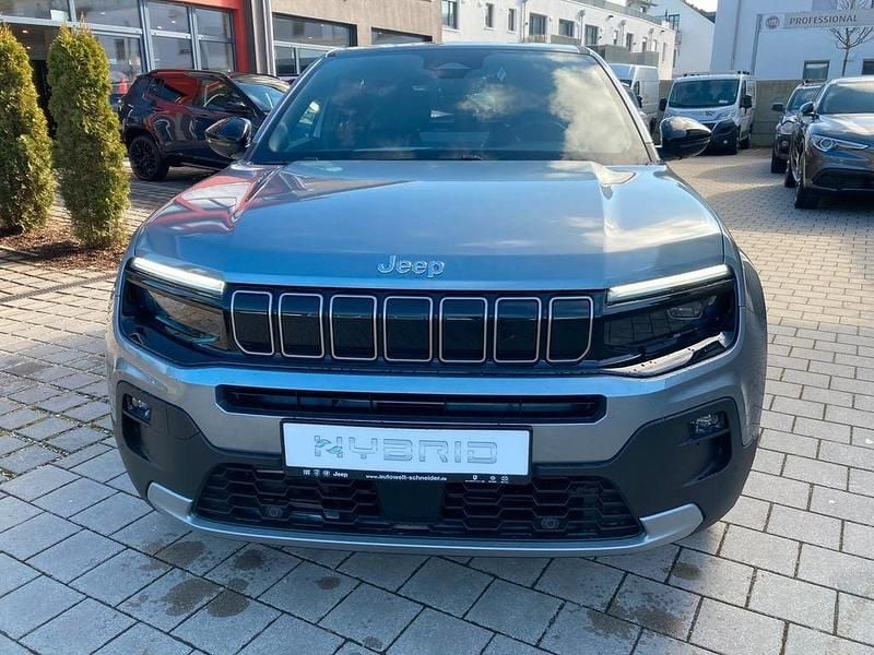 Neu Jeep Avenger Summit 110 PS (80 kW) 2026 Grau SUV