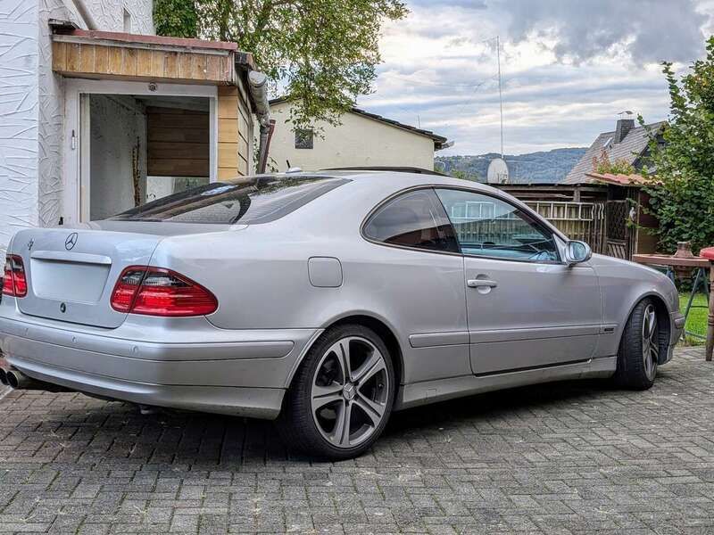 Silber Gebraucht 2000 Mercedes CLK320 Avantgarde Coupé | 3.200 € (Guter Preis) - Bild 1/4