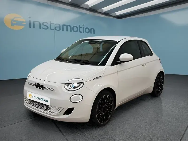 Gebraucht Fiat 500e Icon 86 kW (118 PS) 2022 Weiß Kleinwagen