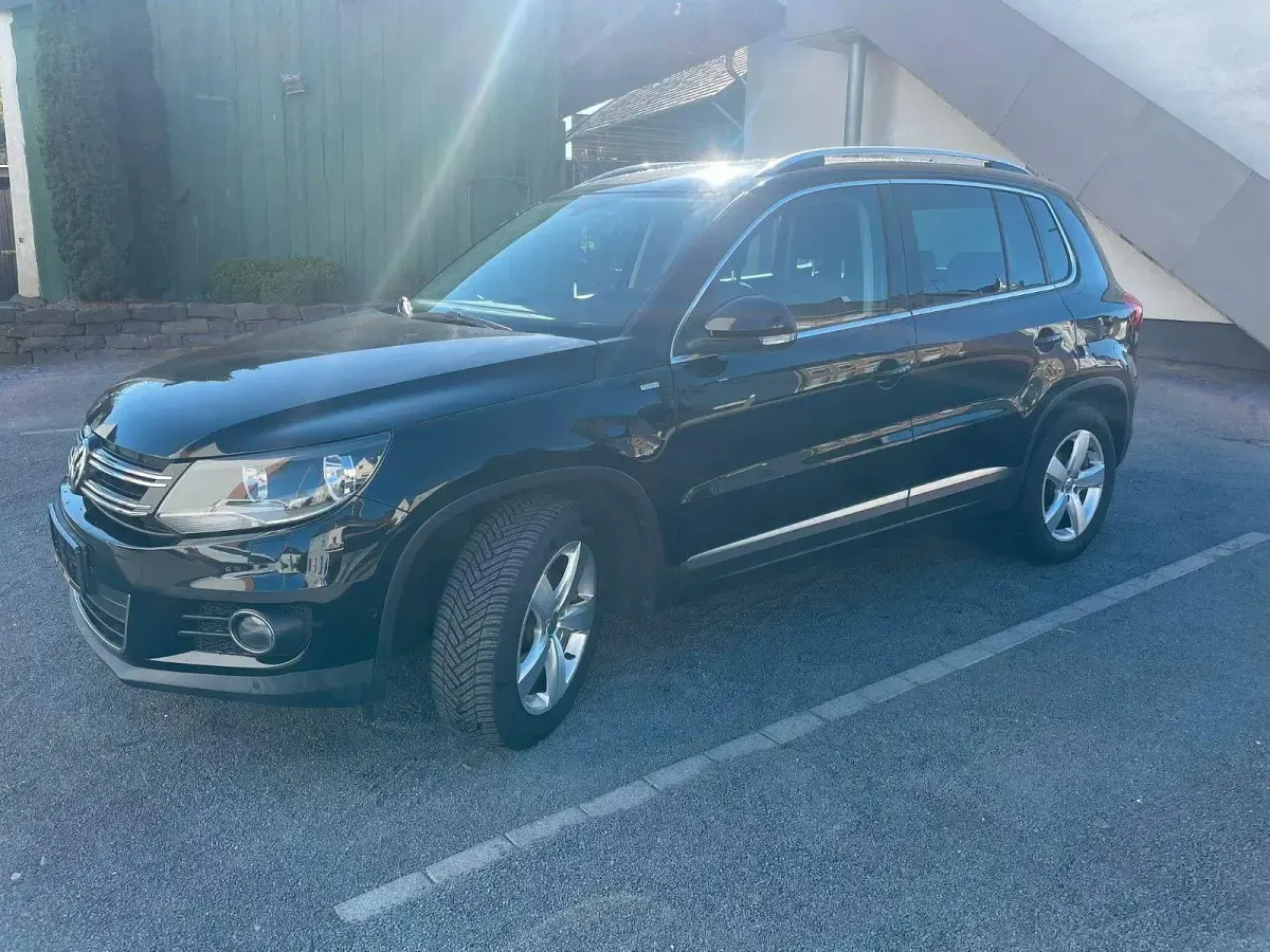 Gebraucht VW Tiguan Sportline 122 PS (89 kW) 2014 Schwarz SUV
