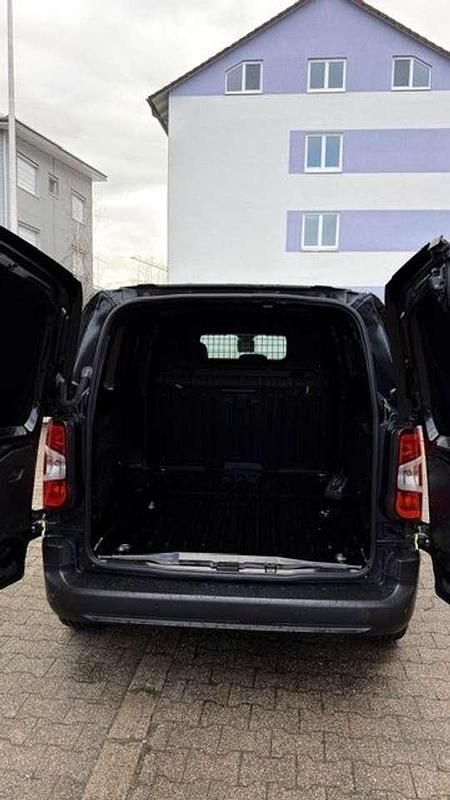 Gebraucht Citroën Berlingo 102 PS (75 kW) 2021 Noir onyx Van / Kleinbus