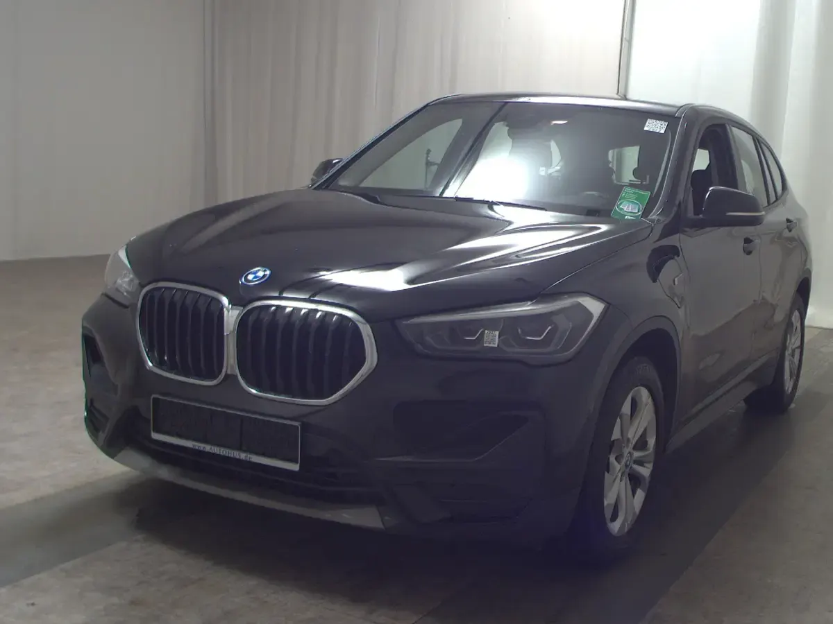 Usado BMW X1 Advantage 220 CV (161 kW) 2021 Negro SUV