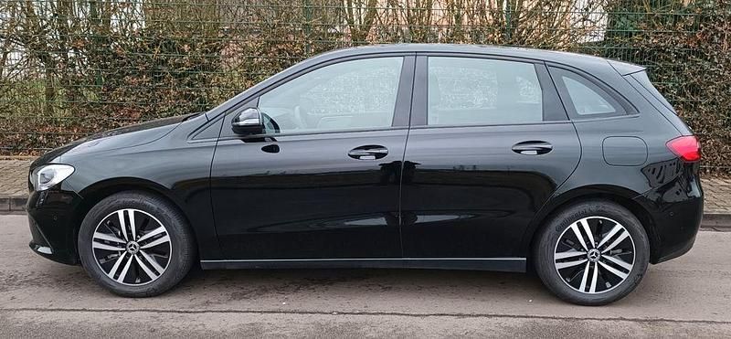 Gebraucht Mercedes B250e 160 PS (117 kW) 2022 Schwarz Van / Kleinbus