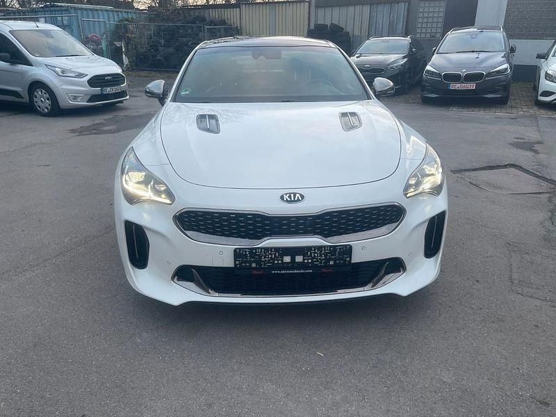 Gebraucht Kia Stinger GT-Line 200 PS (147 kW) 2018 Weiß Kleinwagen