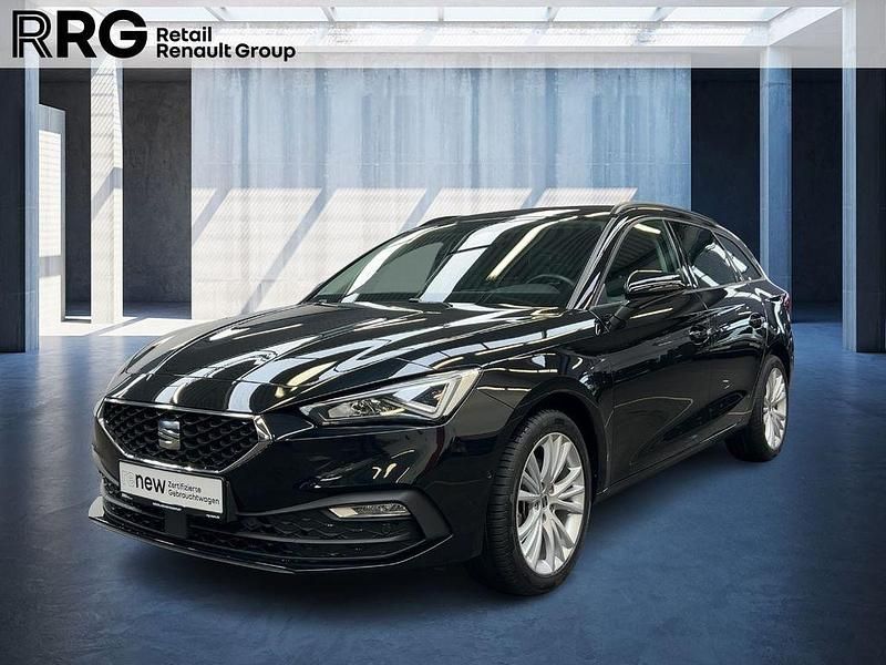 Mitternachtsschwarz Gebraucht 2024 Seat Leon Kombi | 25.279 € (Superpreis) - Bild 1/4