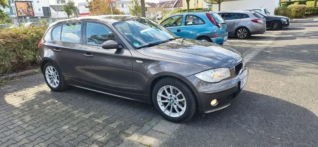 Gebraucht BMW 120 150 PS (110 kW) 2005 Braun Kleinwagen