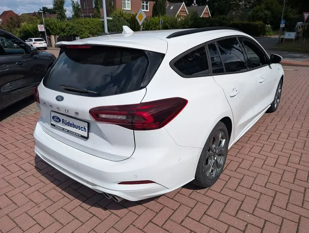 Nowe Ford Focus ST-Line 125 KM (91 kW) 2026 Biały Sedan/Limuzyna