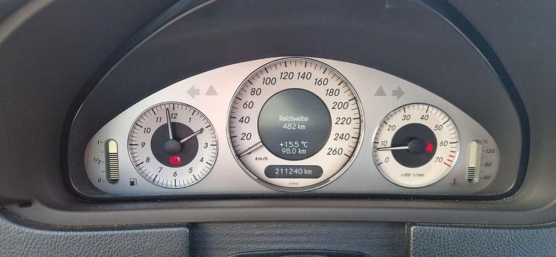 Silber Gebraucht 2007 Mercedes CLK200 Avantgarde Cabrio | 7.800 € (Fairer Preis) - Bild 1/4