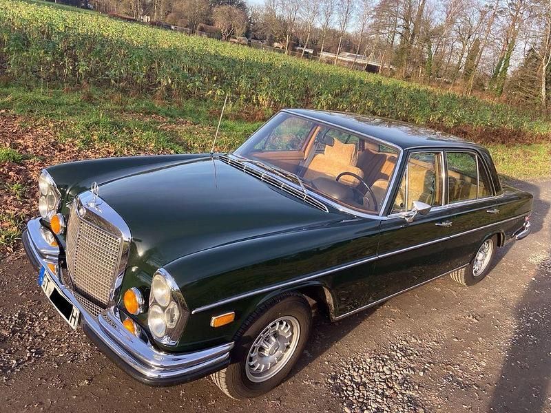 Grün Gebraucht 1971 Mercedes 280 SE Limousine | 25.000 € - Bild 1/4